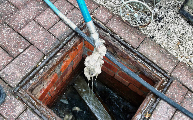 https://plumbereastperth.com.au/uploads/2025/06/blocked-drains-598620.jpg